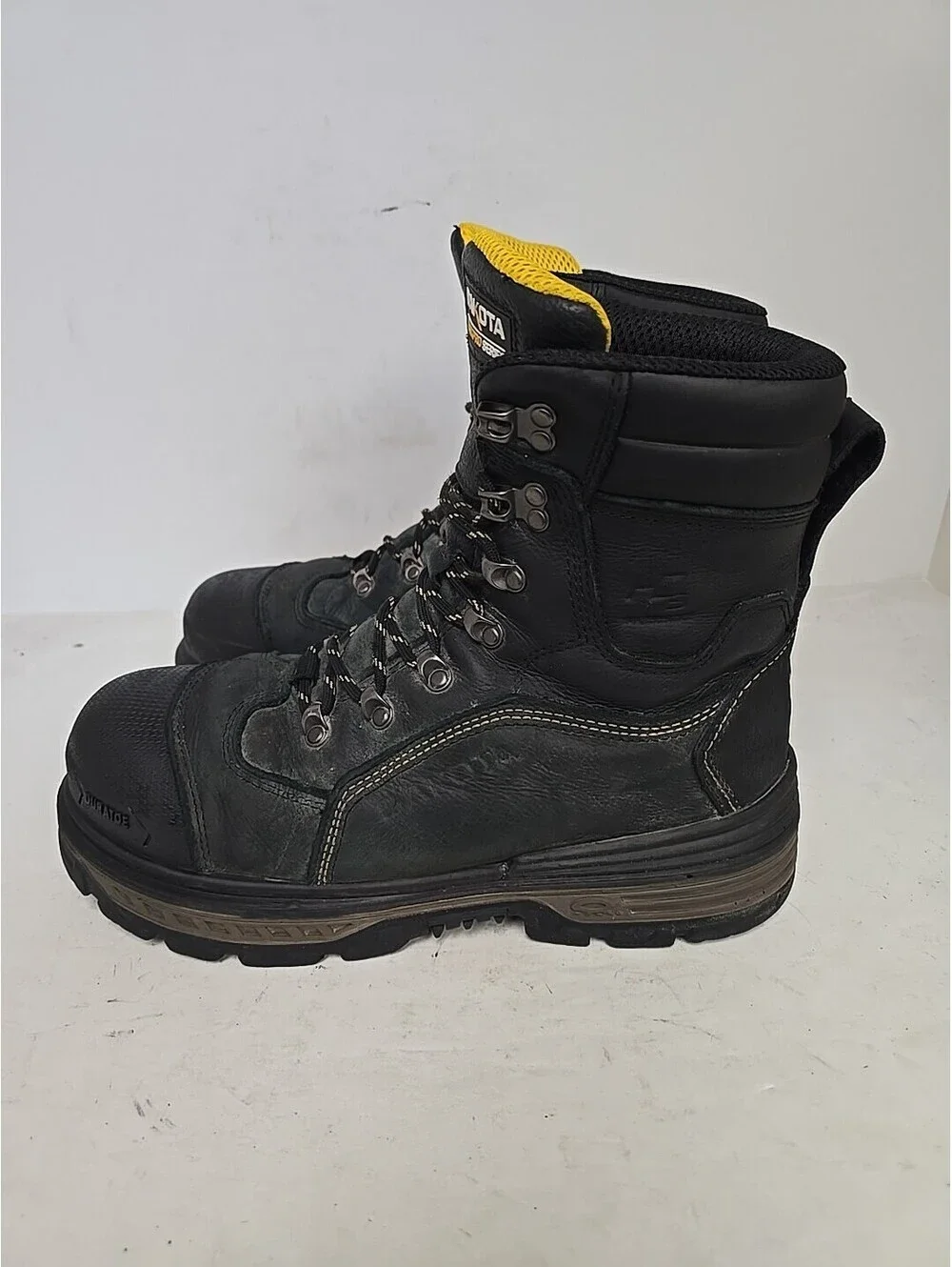 DAKOTA Men's 8